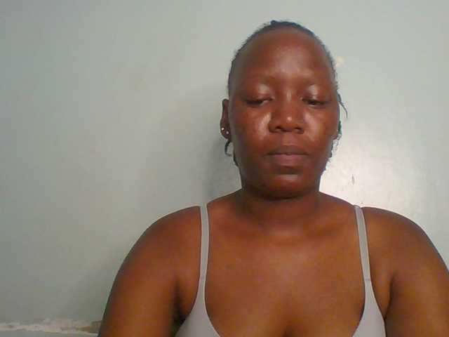 Lovely-browney live cam on BongaCams