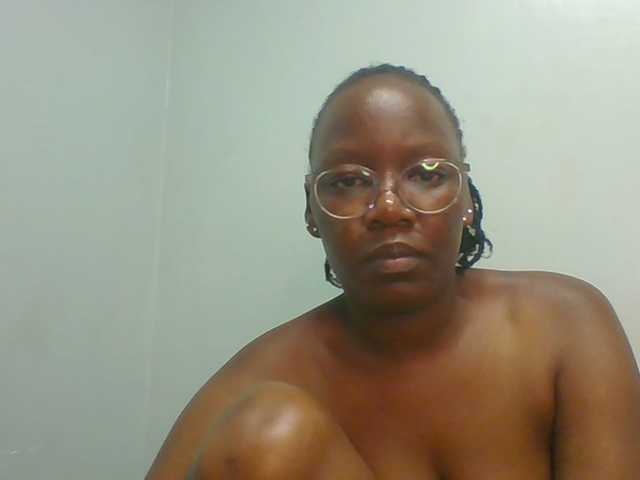 Lovely-browney live cam on BongaCams