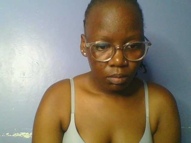 Lovely-browney live cam on BongaCams
