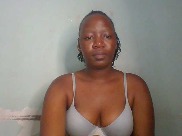 Lovely-browney live cam on BongaCams