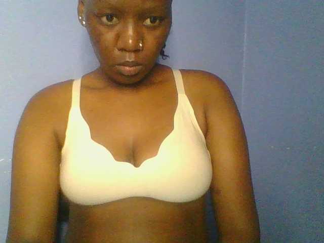 Lovely-browney live cam on BongaCams