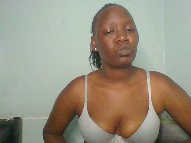 Lovely-browney live cam on BongaCams