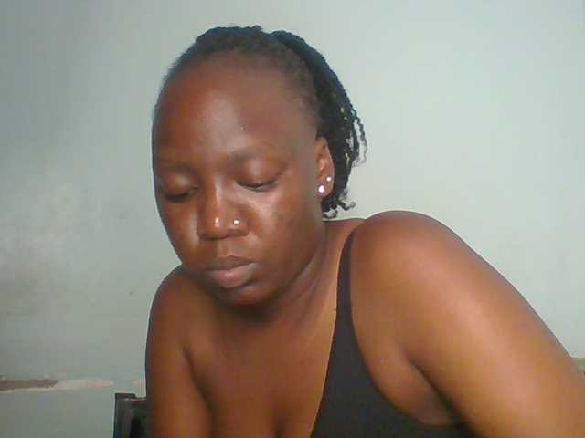 Lovely-browney live cam on BongaCams