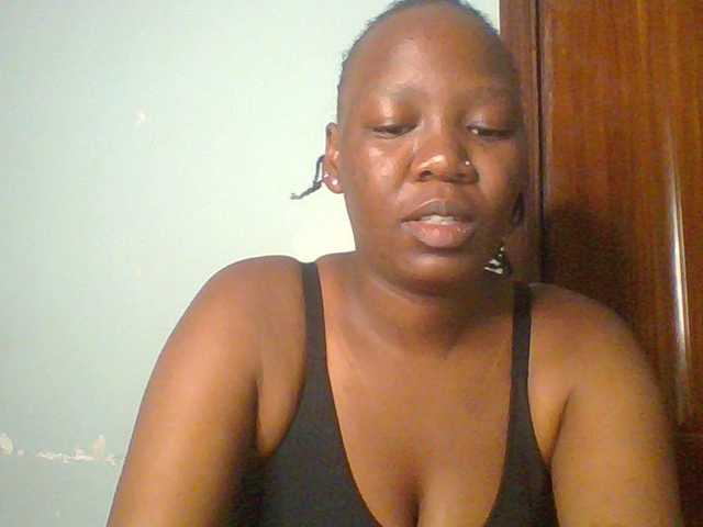 Lovely-browney live cam on BongaCams