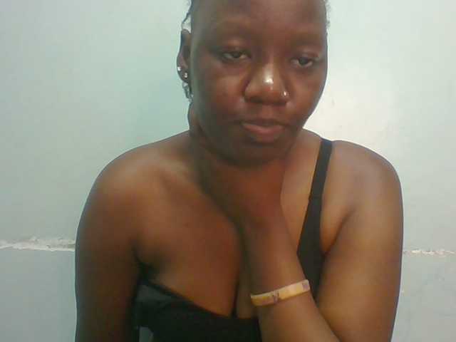 Lovely-browney live cam on BongaCams