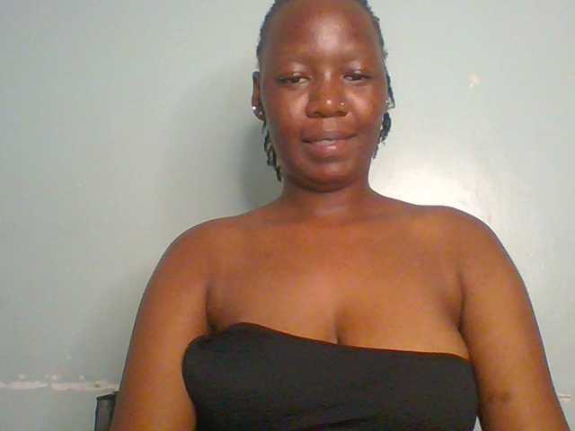 Lovely-browney live cam on BongaCams