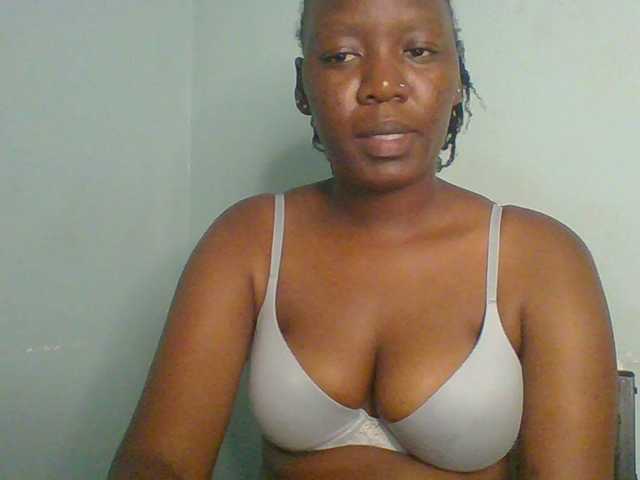 Lovely-browney live cam on BongaCams