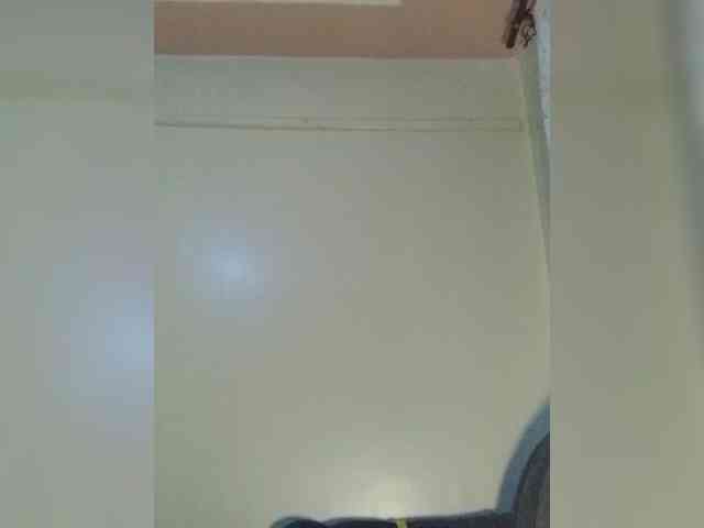 Lovely-browney webcam