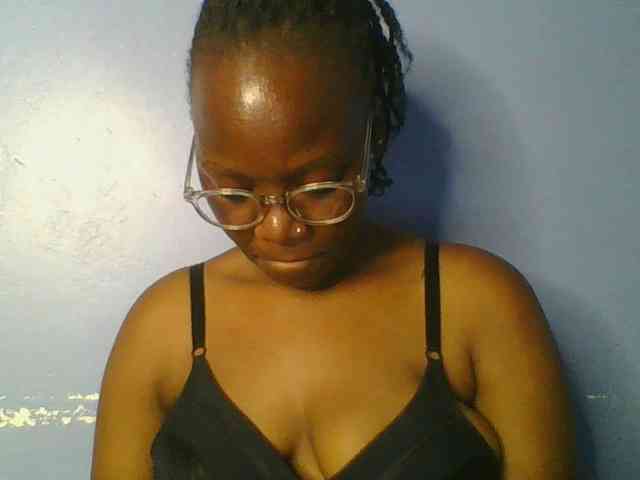 Model: Lovely-browney