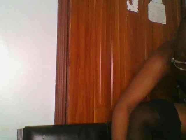 Lovely-browney webcam