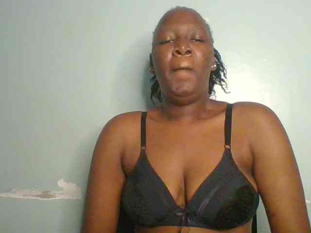 Lovely-browney webcam