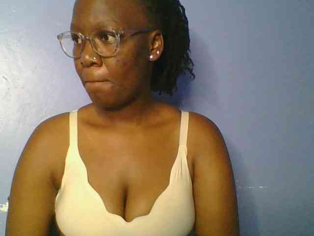 Lovely-browney webcam