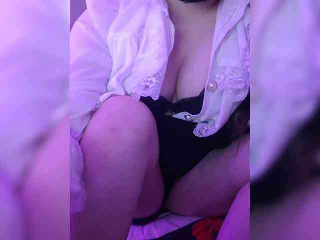 EricaPretty webcam