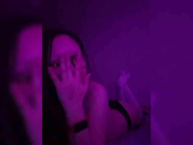 EricaPretty webcam