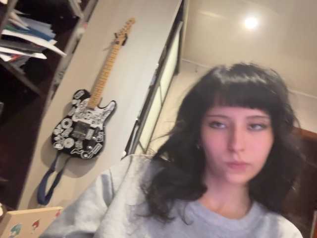 SharieHirstein live cam on BongaCams