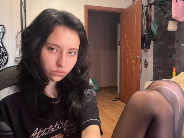 SharieHirstein live cam on BongaCams