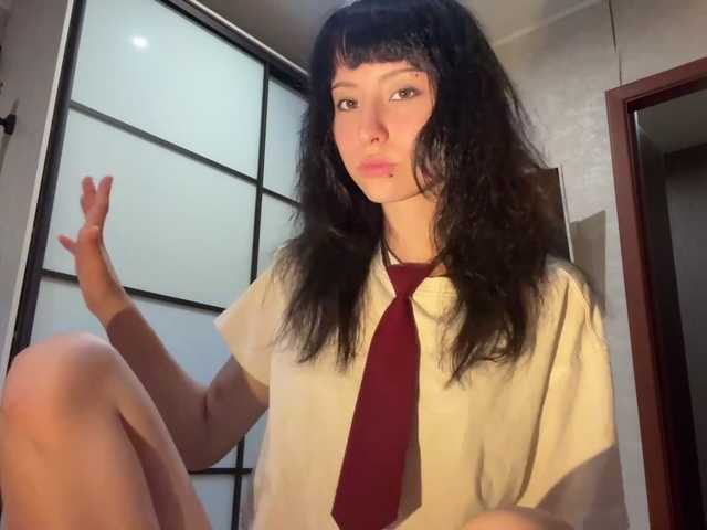 SharieHirstein live cam on BongaCams