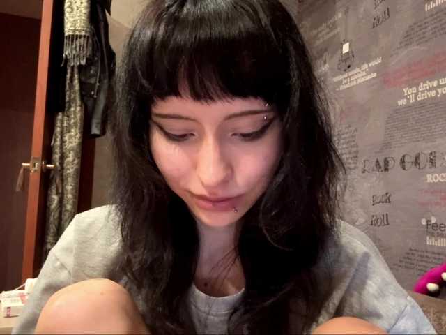 SharieHirstein live cam on BongaCams