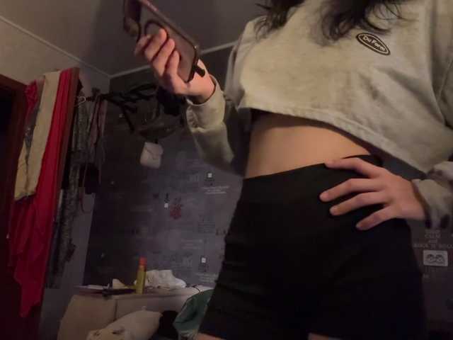 SharieHirstein live cam on BongaCams