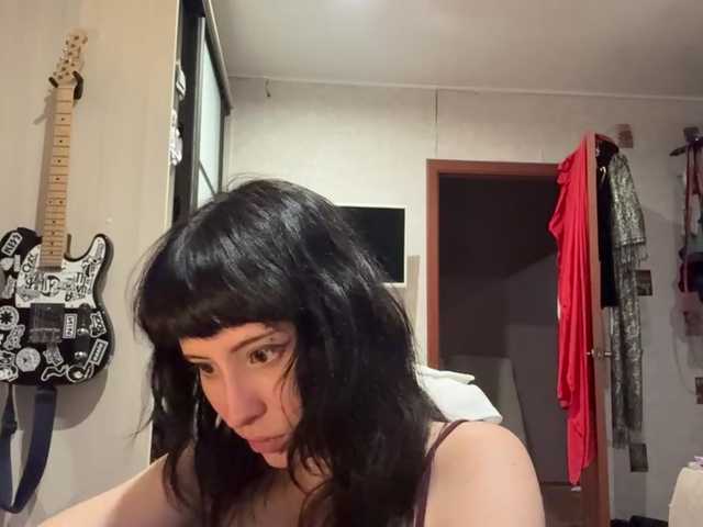 SharieHirstein live cam on BongaCams
