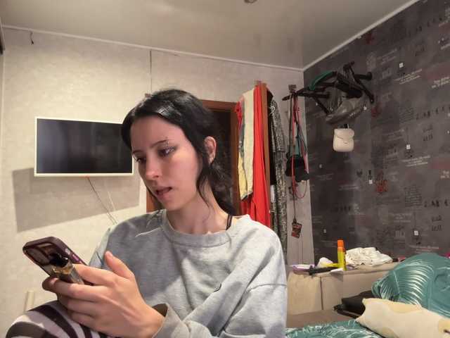 SharieHirstein live cam on BongaCams