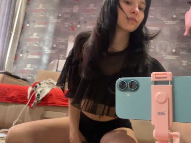 SharieHirstein live cam on BongaCams