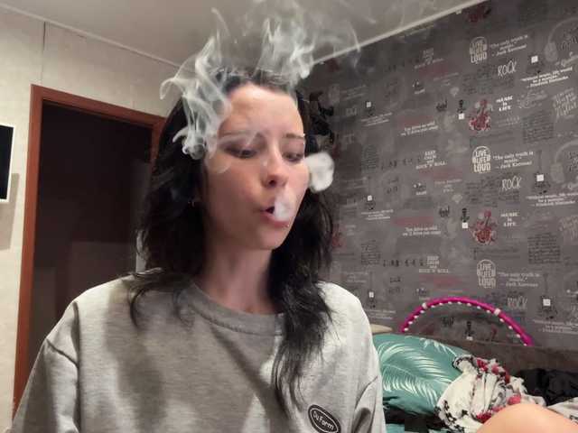 SharieHirstein live cam on BongaCams