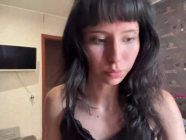 SharieHirstein live cam on BongaCams
