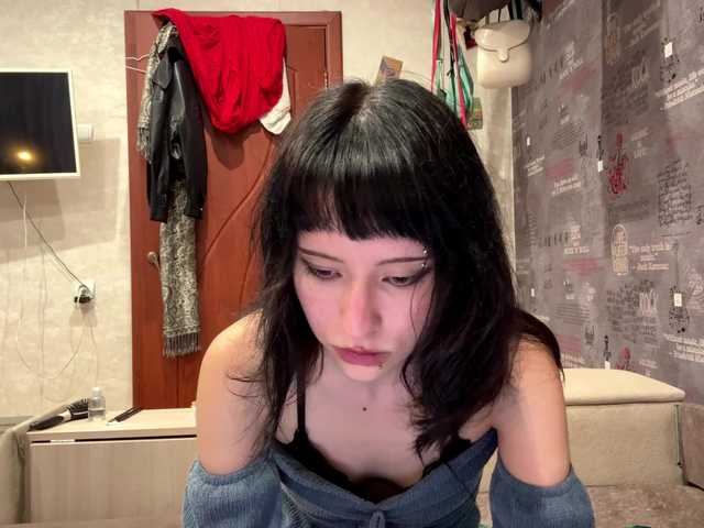 SharieHirstein live cam on BongaCams