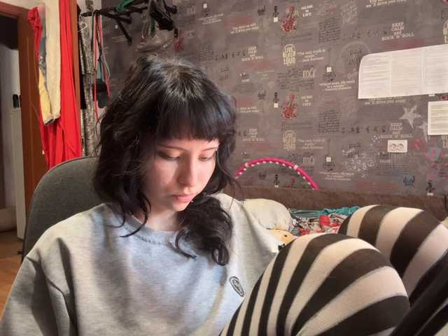 SharieHirstein live cam on BongaCams