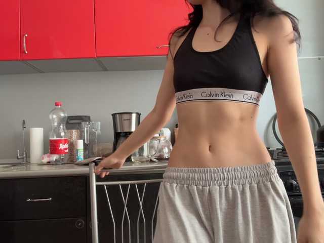 SharieHirstein live cam on BongaCams