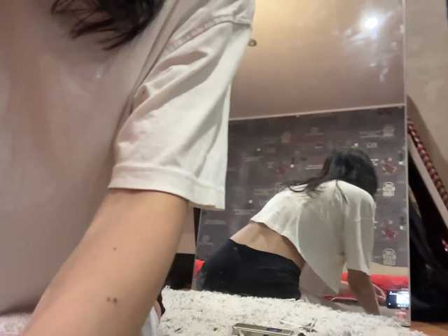SharieHirstein live cam on BongaCams