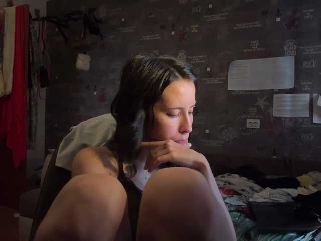 SharieHirstein live cam on BongaCams