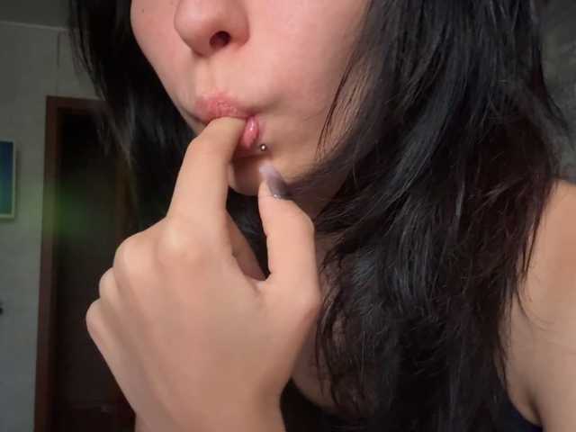 SharieHirstein live cam on BongaCams