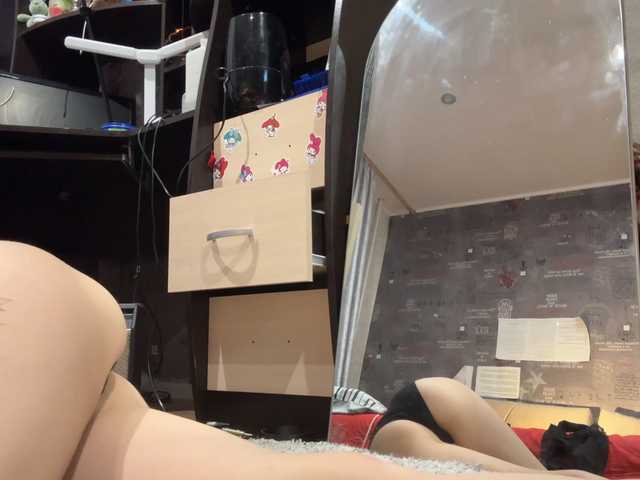 SharieHirstein live cam on BongaCams