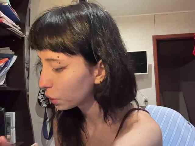 SharieHirstein webcam