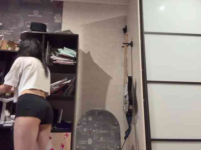 SharieHirstein webcam