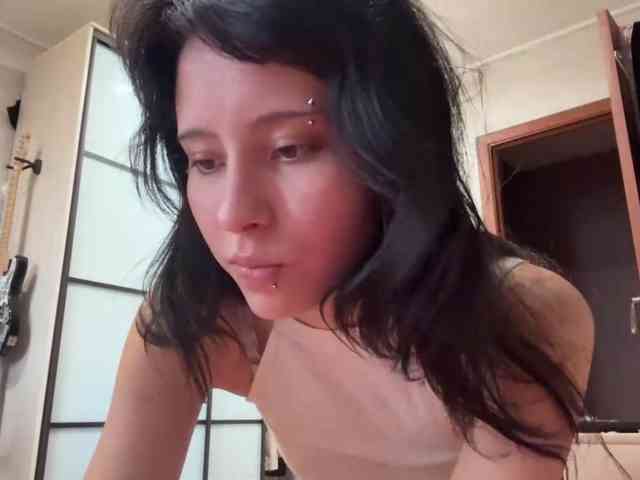 SharieHirstein Live Webcam on BongaCams