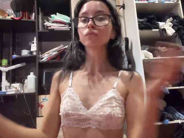 SharieHirstein webcam