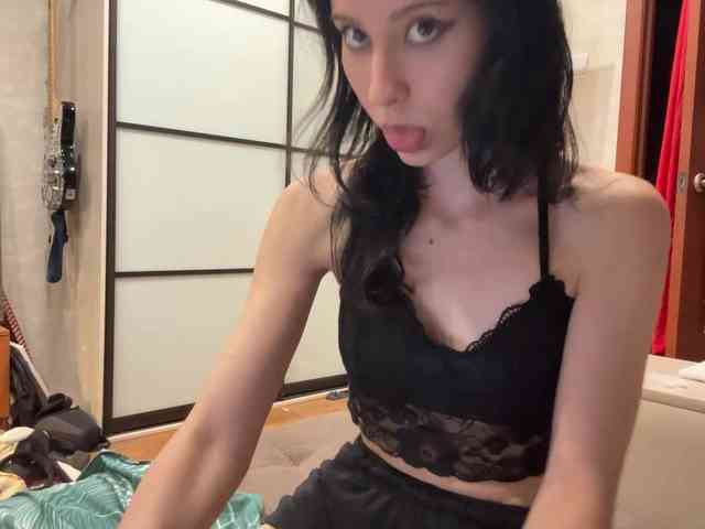 SharieHirstein Live Webcam on BongaCams