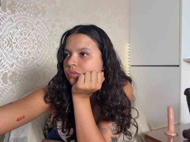 Modelo: larirossi