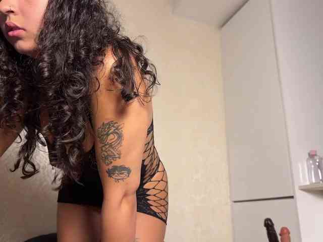 Modelo: larirossi