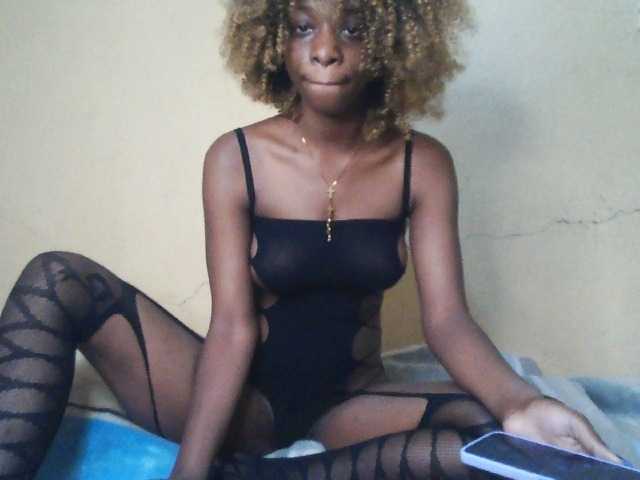 Sassyxx live cam on BongaCams