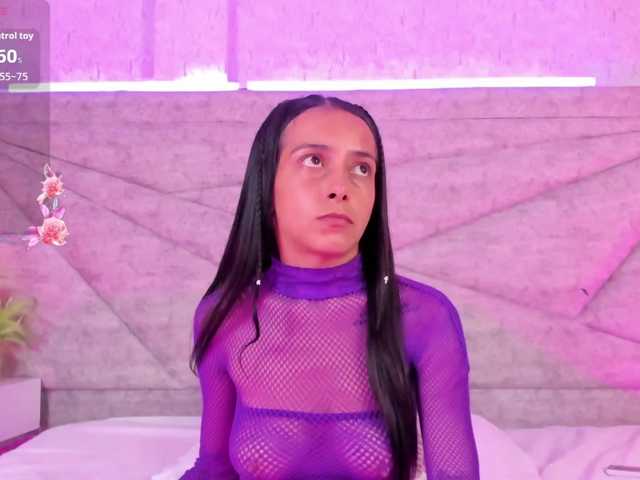 MiaFerrer live cam on BongaCams