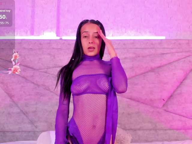 MiaFerrer live cam on BongaCams