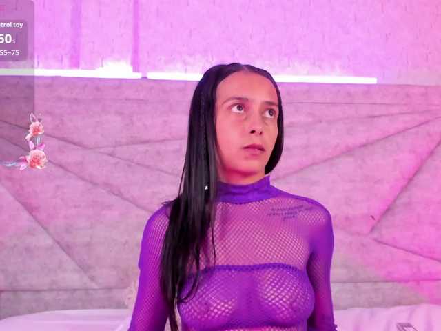 MiaFerrer live cam on BongaCams