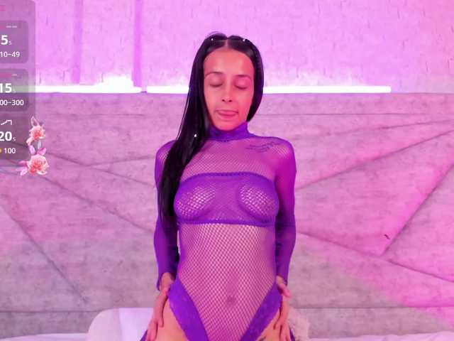 MiaFerrer live cam on BongaCams