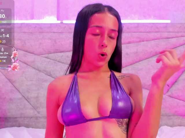 MiaFerrer live cam on BongaCams