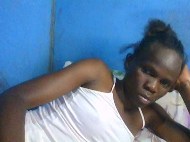Tilly-Shirlie live cam on BongaCams