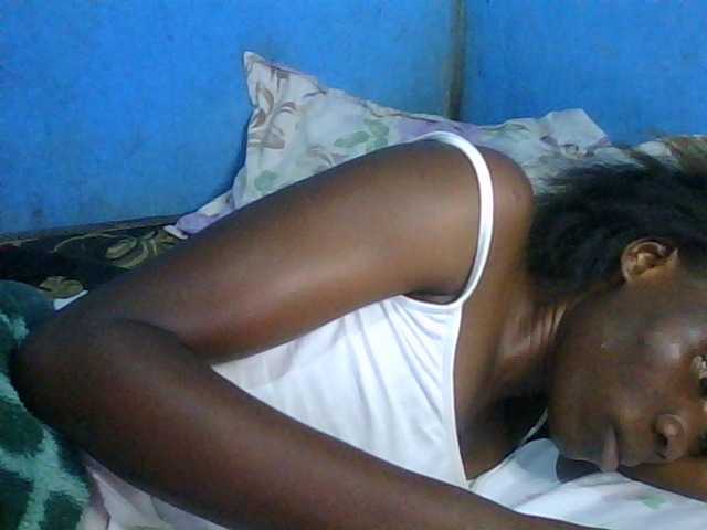 Tilly-Shirlie live cam on BongaCams